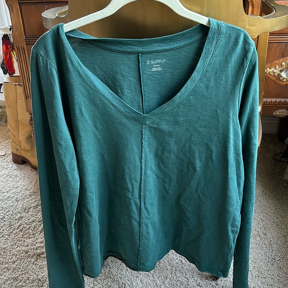 Z Supply beautiful lightweight 100% cotton. New with tags.